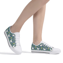 Llama Women's Low Top Canvas Shoes