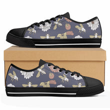 Bee Women's Low Top Canvas Shoes