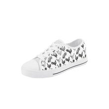 Chicken Kid's Low Top Canvas Shoes