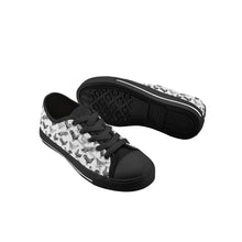 Chicken Kid's Low Top Canvas Shoes