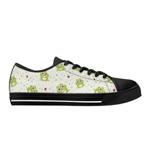 Frog Women's Low Top Canvas Shoes