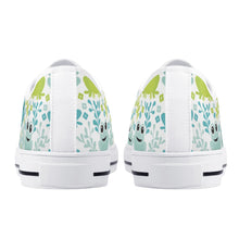 Frog Women's Low Top Canvas Shoes