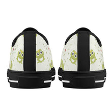 Frog Women's Low Top Canvas Shoes
