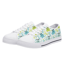 Frog Women's Low Top Canvas Shoes