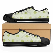 Frog Women's Low Top Canvas Shoes