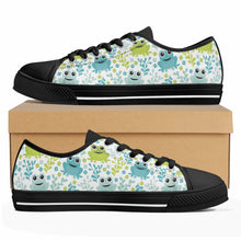 Frog Women's Low Top Canvas Shoes