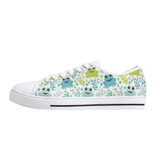 Frog Women's Low Top Canvas Shoes