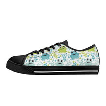 Frog Women's Low Top Canvas Shoes