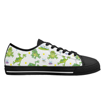 Frog Women's Low Top Canvas Shoes