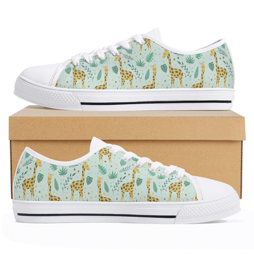 Giraffe Women's Low Top Canvas Shoes