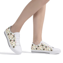 Hedgehog Women's Low Top Canvas Shoes