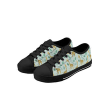 Giraffe Kid's Low Top Canvas Shoes