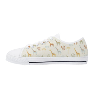 Giraffe Women's Low Top Canvas Shoes
