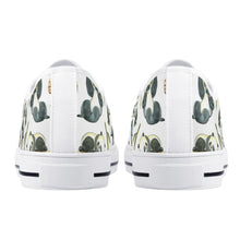 Panda Women's Low Top Canvas Shoes