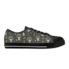 Raccoon Women's Low Top Canvas Shoes