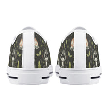 Raccoon Women's Low Top Canvas Shoes
