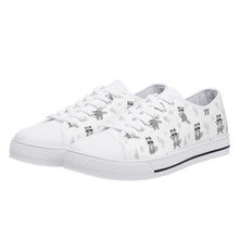 Raccoon Women's Low Top Canvas Shoes