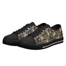 Raccoon Women's Low Top Canvas Shoes