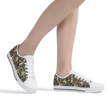 Raccoon Women's Low Top Canvas Shoes