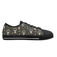 Raccoon Women's Low Top Canvas Shoes
