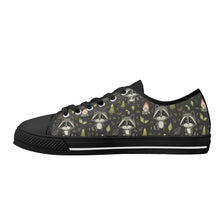 Raccoon Women's Low Top Canvas Shoes