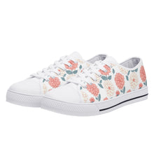 Dahlia Flower women's Low Top Canvas Shoes