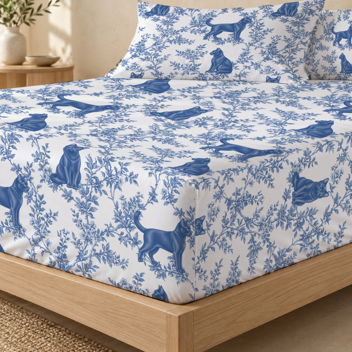 Bombay toile bedding in Blue — Fitted Corner