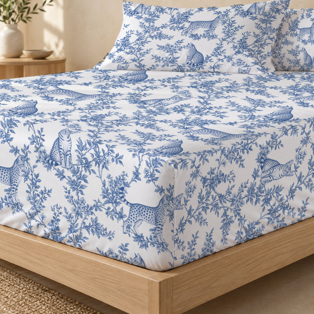 Egyptian Mau toile bedding in Blue — Fitted Corner