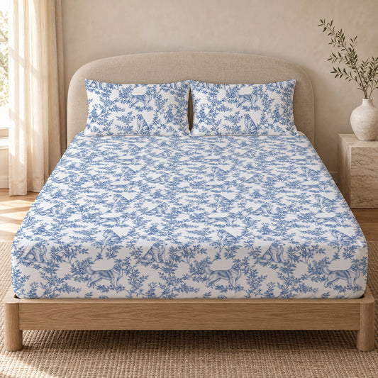 Golden Retriever toile bedding in Blue — Queen Bedroom