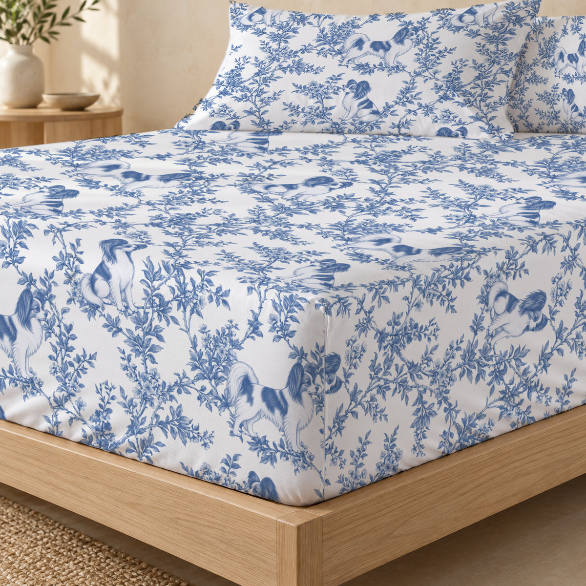 Papillon toile bedding in Blue — Fitted Corner