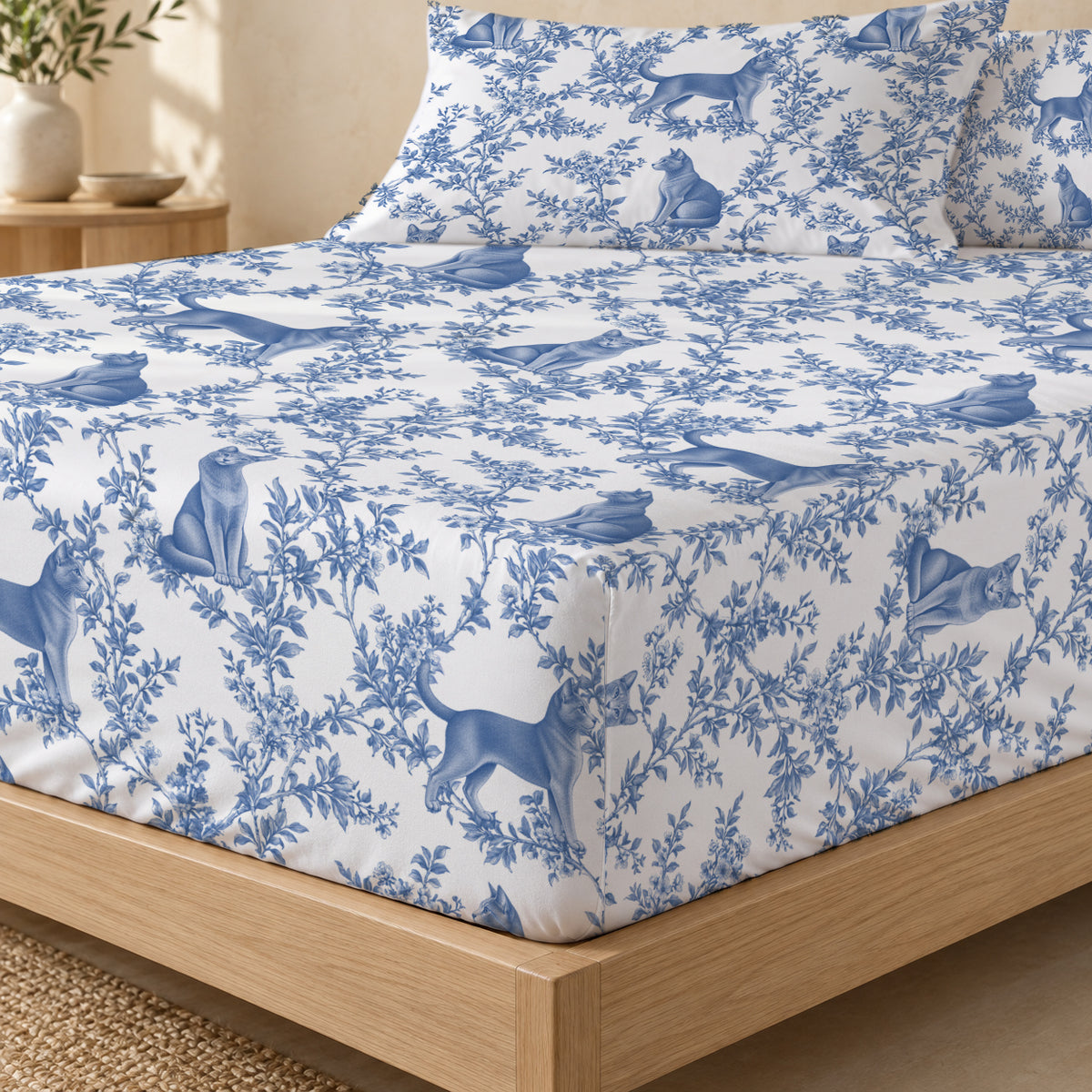 Russian Blue toile bedding in Blue — Fitted Corner