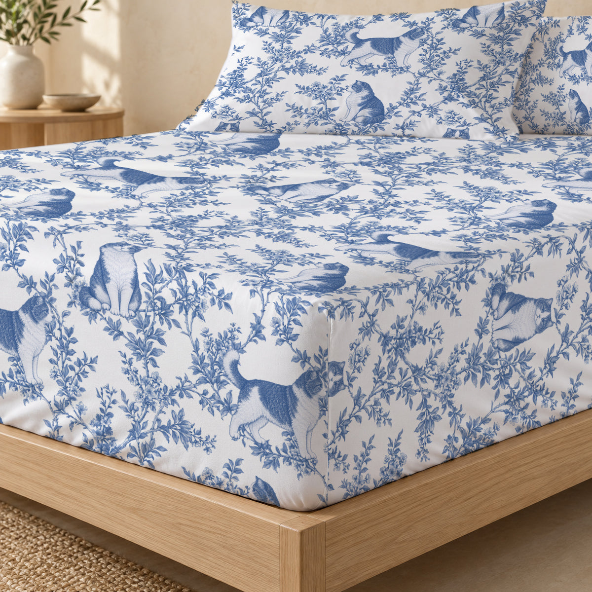 Selkirk Rex toile bedding in Blue — Fitted Corner