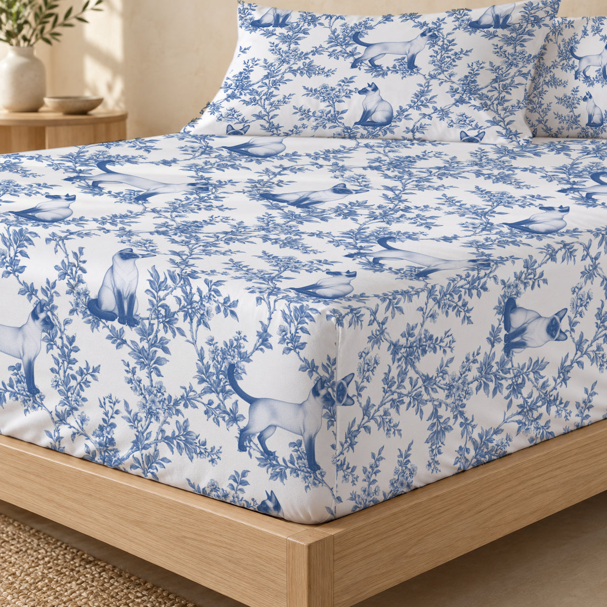 Siamese toile bedding in Blue — Fitted Corner