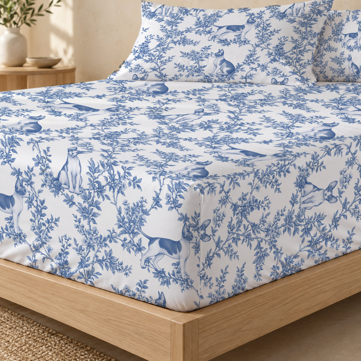 Sphynx toile bedding in Blue — Fitted Corner