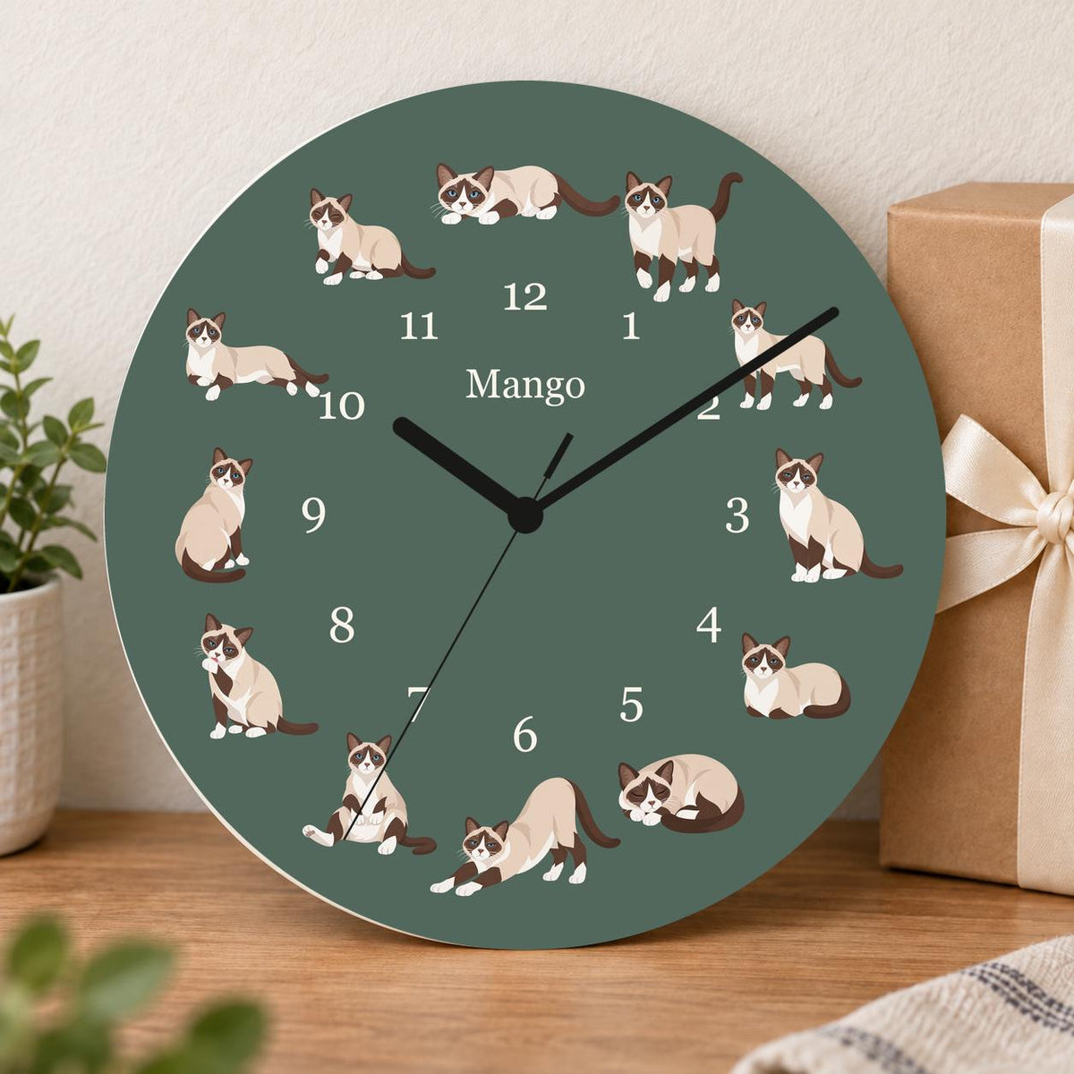Personalized Snowshoe Cat wooden wall clock with example name Mango; gift