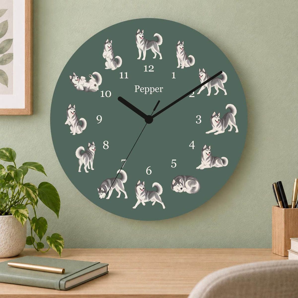 Personalized Siberian Husky wooden wall clock with example name Pepper; home office